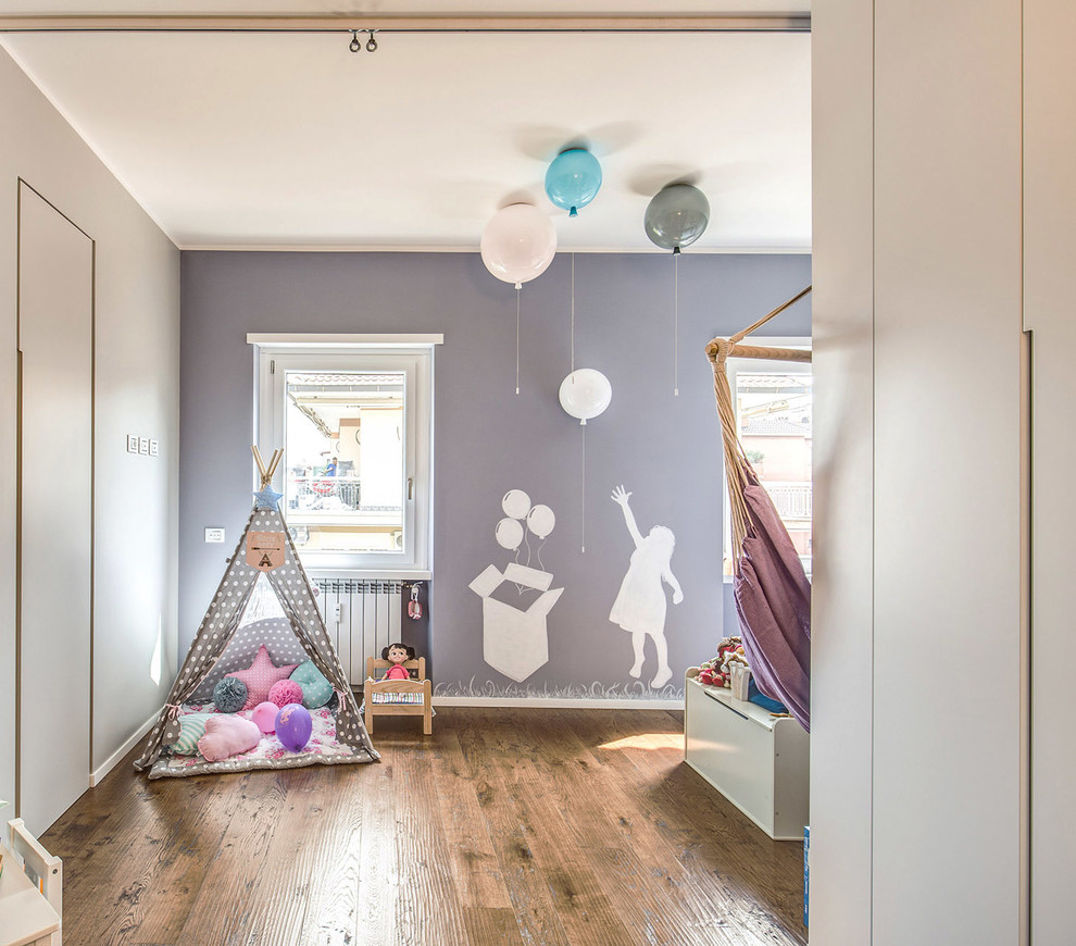 Kids' room - contemporary kids' room idea in Rome