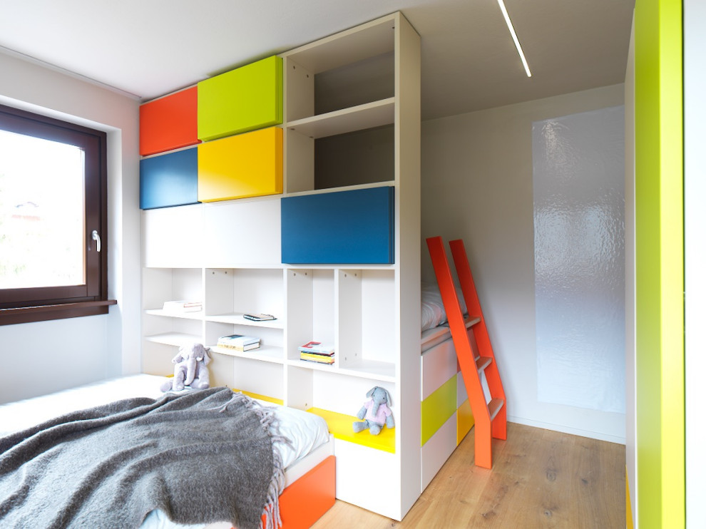 Kids' room - modern kids' room idea in Milan