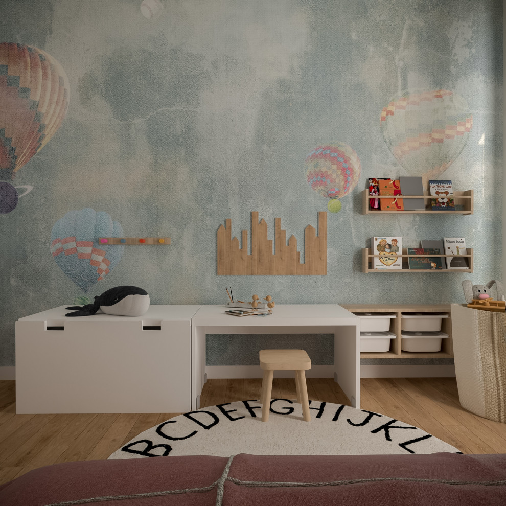 Inspiration för ett mellanstort funkis flickrum kombinerat med sovrum och för 4-10-åringar, med flerfärgade väggar och ljust trägolv