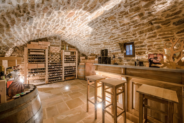 Maison ancienne en pierre - Mediterranean - Wine Cellar - Lyon - by  Alexandre Montagne - Photographe immobilier | Houzz IE