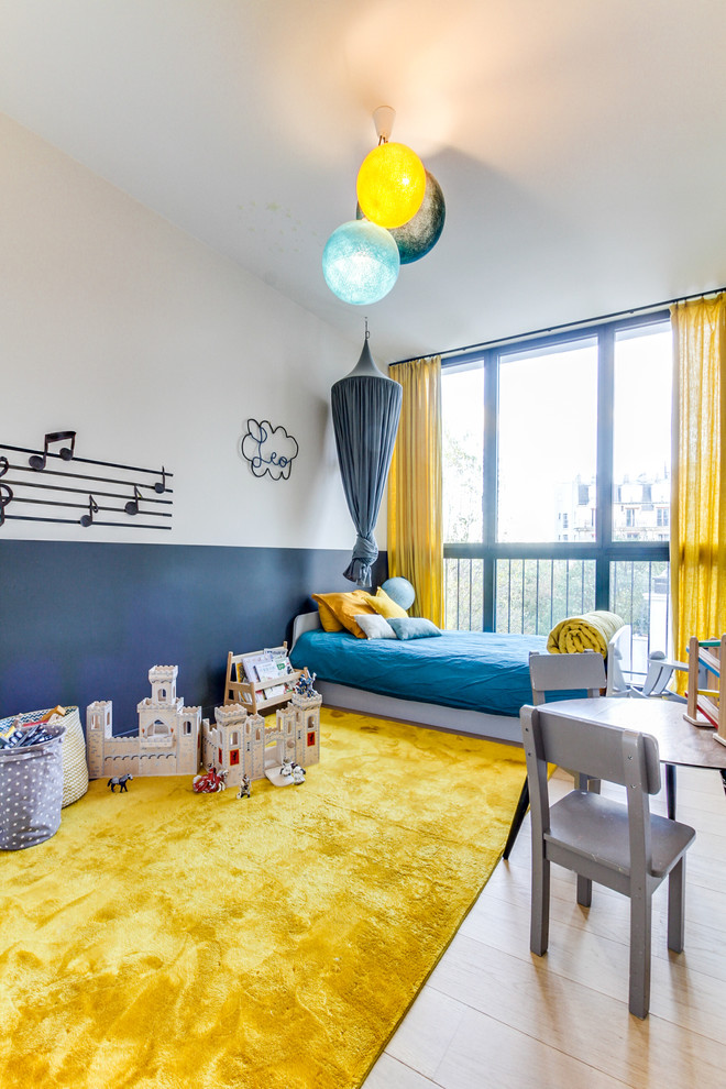 Kids' room - contemporary kids' room idea in Paris