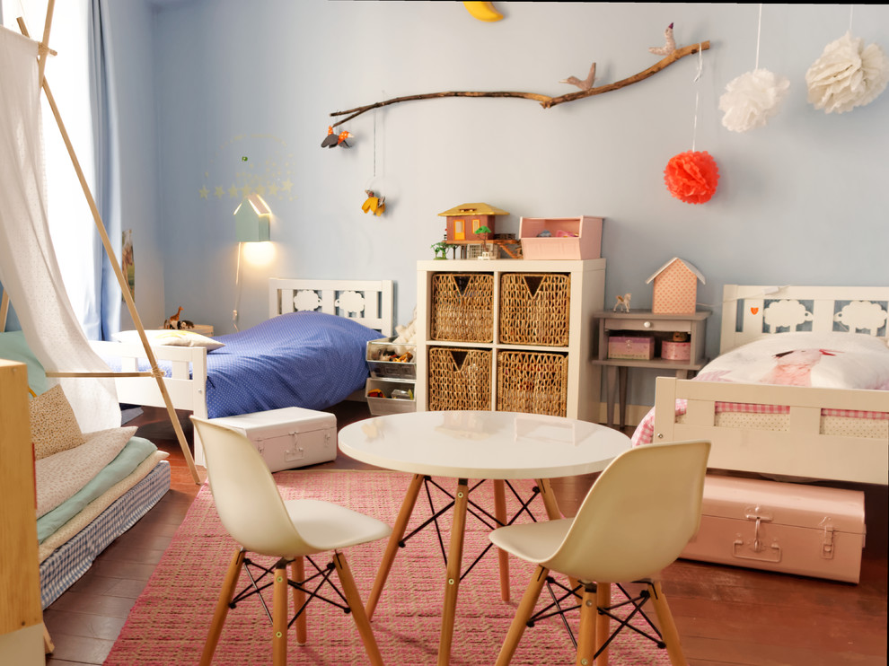 Imagen de dormitorio infantil de 4 a 10 años clásico grande