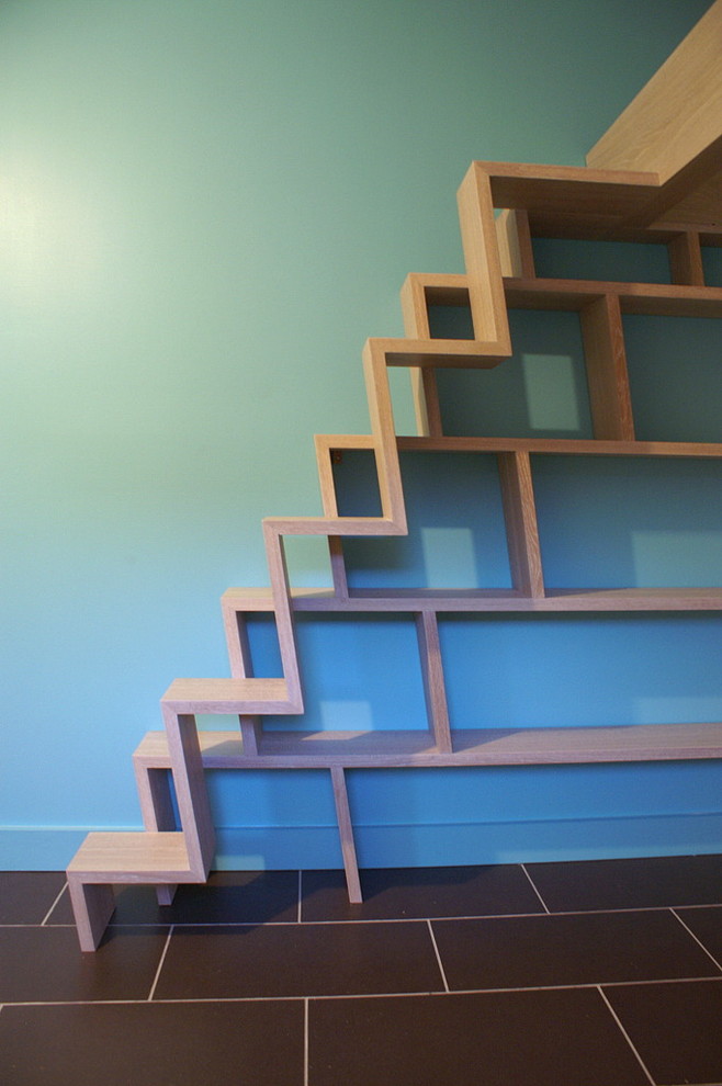 Modelo de escalera contemporánea pequeña
