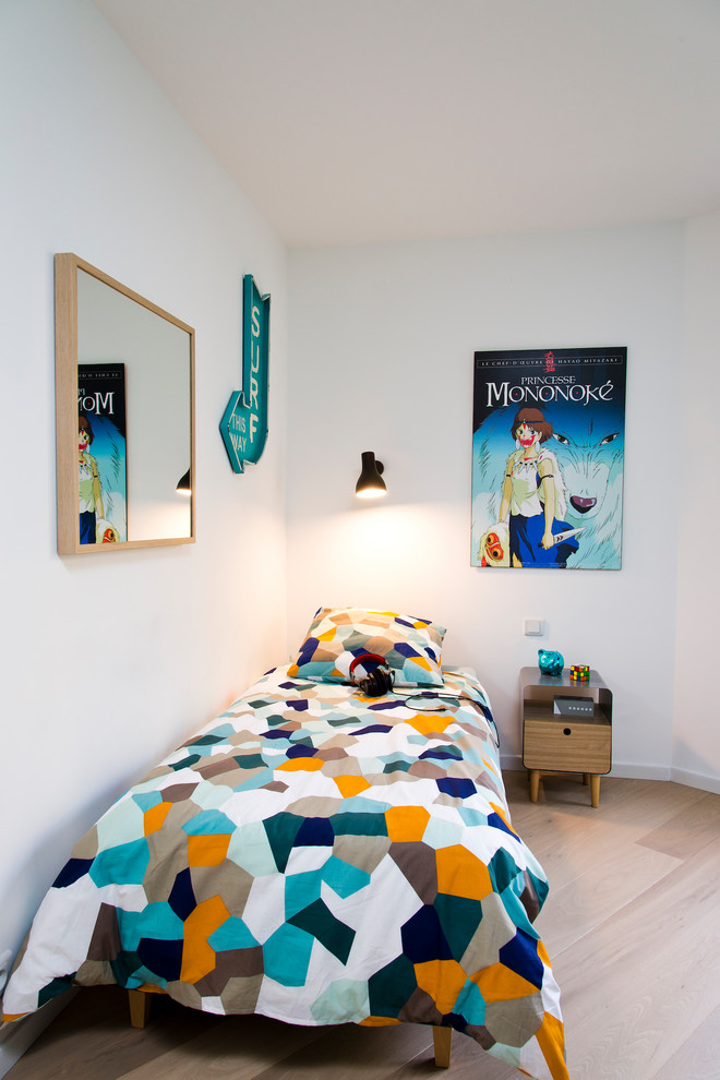 Contemporary kids' bedroom in Rennes.