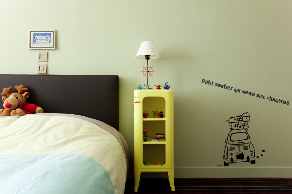 Ispirazione per una cameretta per bambini minimalista