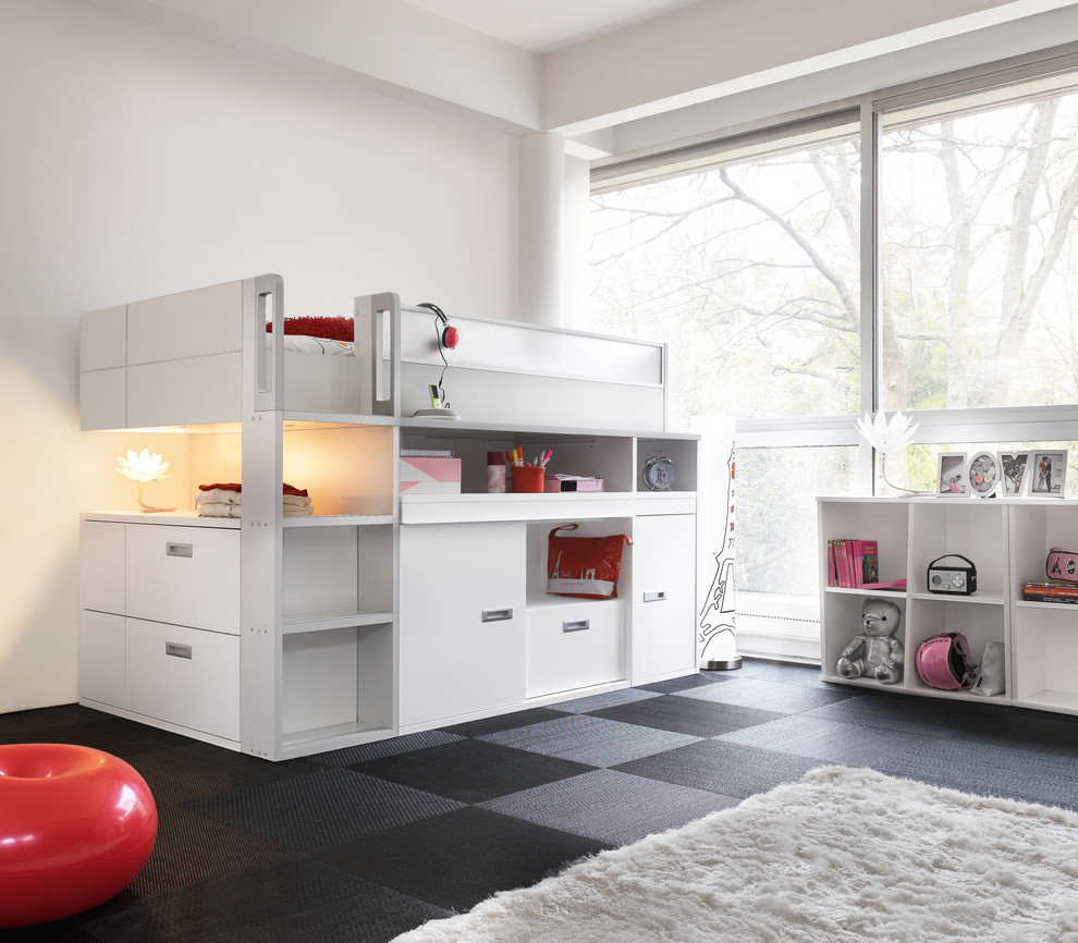 This is an example of a contemporary kids' bedroom in Nantes.
