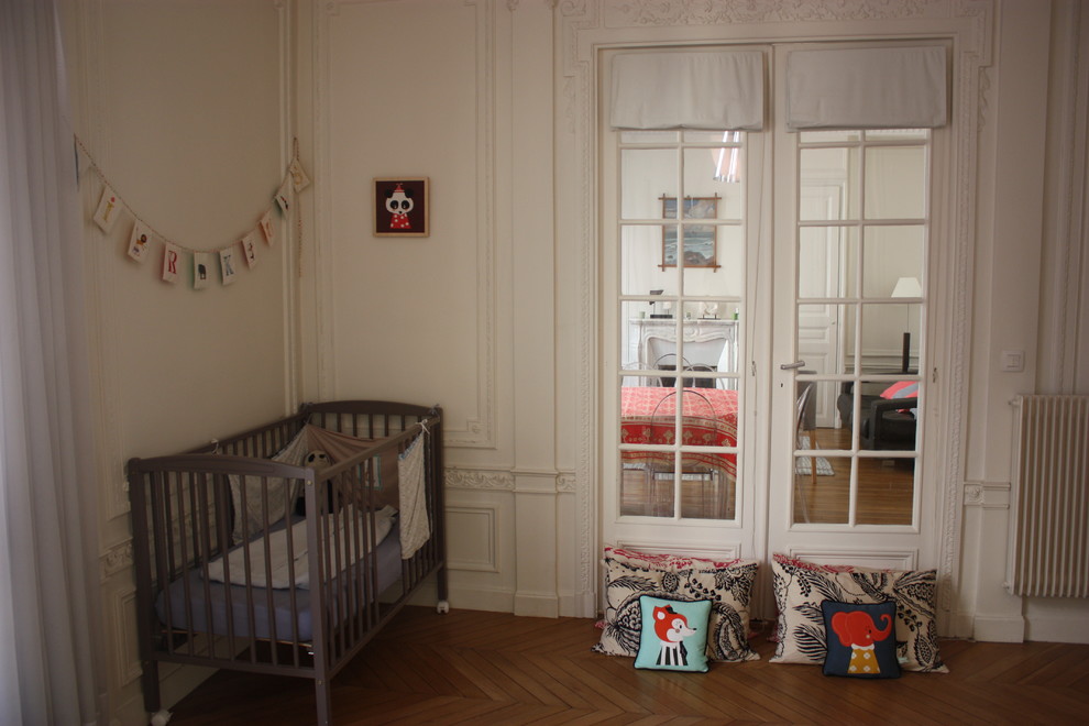 Réalisation d'une chambre de bébé design.