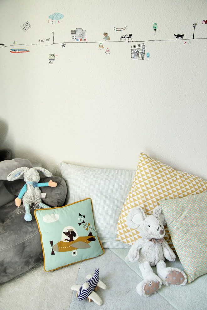 Foto di una piccola cameretta per neonati scandinava