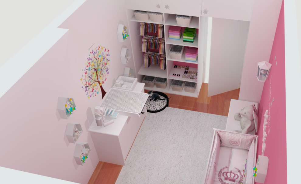 Foto de habitación de bebé niña romántica de tamaño medio con paredes rosas, suelo de madera clara y suelo beige