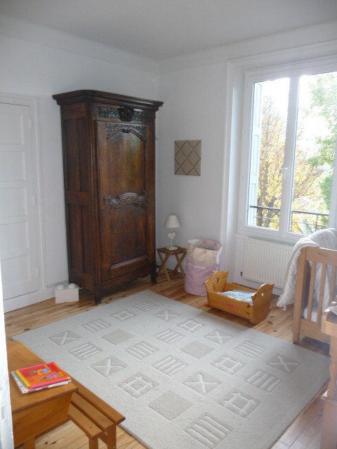 Landhausstil Babyzimmer in Saint-Etienne