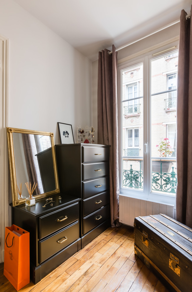 Scandi bedroom in Paris.