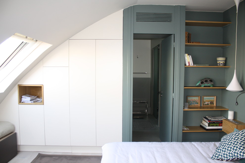 パリにあるコンテンポラリースタイルのおしゃれな寝室のレイアウト