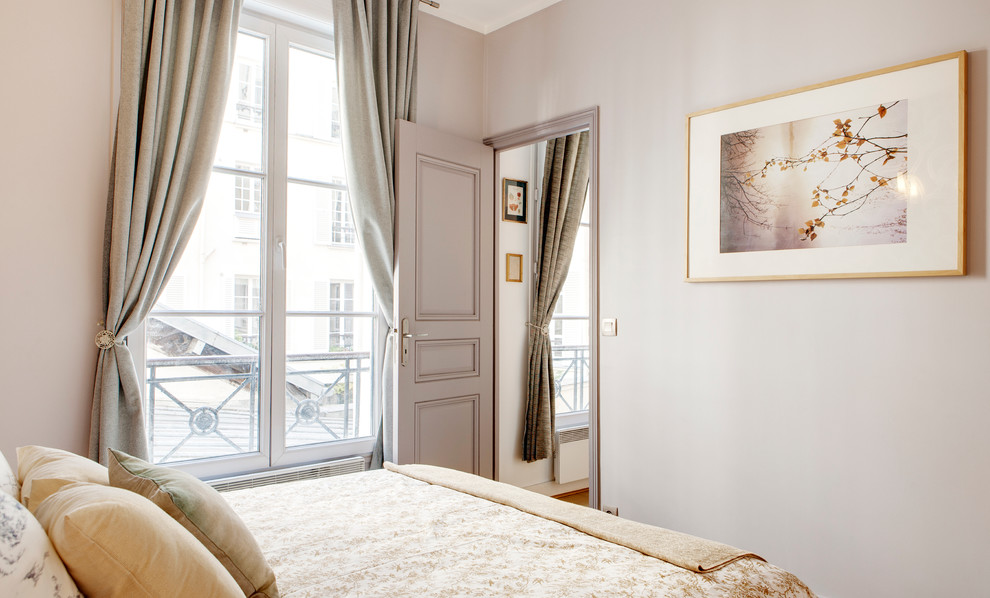パリにあるコンテンポラリースタイルのおしゃれな寝室のレイアウト