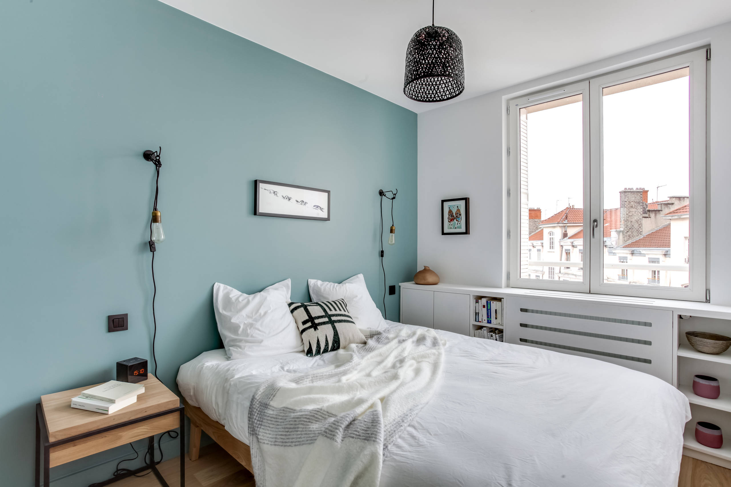 Lille soveværelse med blå vægge - Houzz August 2023 | Houzz DK
