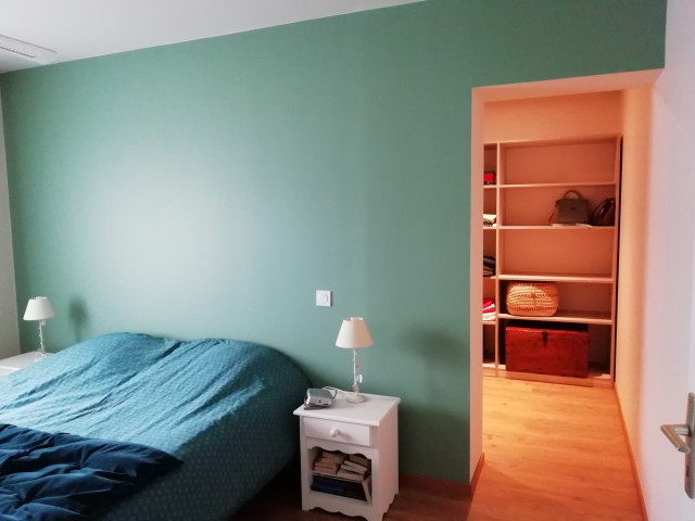 Chambre parentale avec dressing aménagé - Moderne - Chambre - Bordeaux
