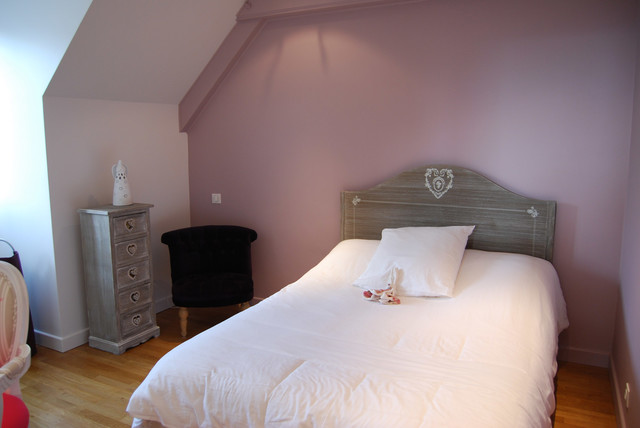 Conseils couleurs pour la chambre d'une jeune fille - Modern - Bedroom -  Lyon - by DLS Création | Houzz UK