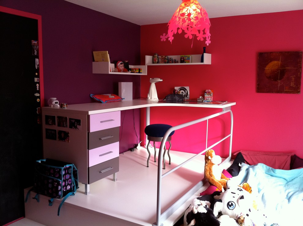 Design ideas for a modern bedroom in Paris.