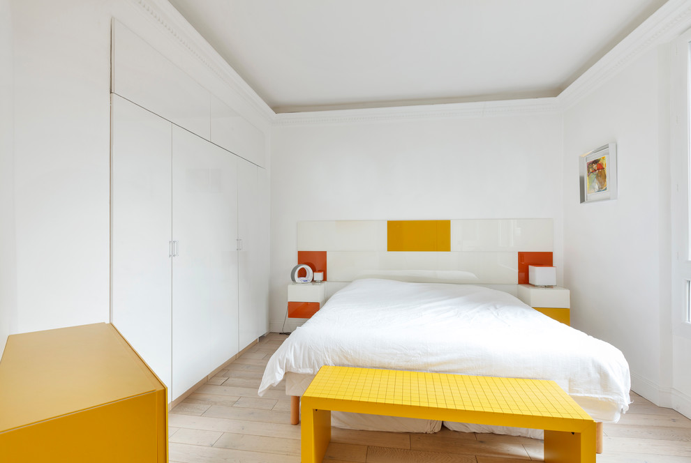 Photo of a scandi bedroom in Paris.