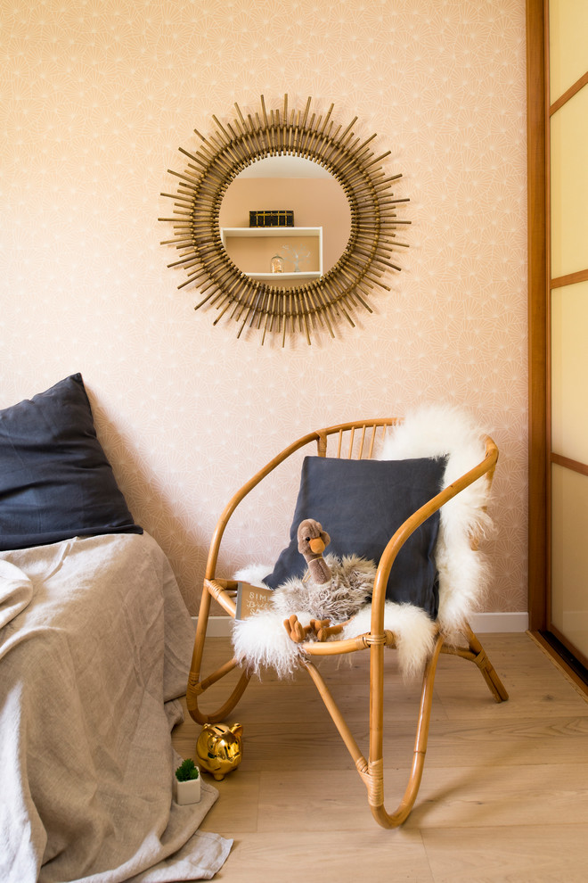 Trendy bedroom photo in Rennes