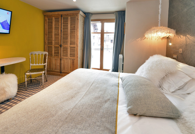 Hôtel Les 5 Frères - Val d'Isère - tissus Arpin - Classique Chic - Chambre  - Grenoble - par FILATURE ARPIN | Houzz