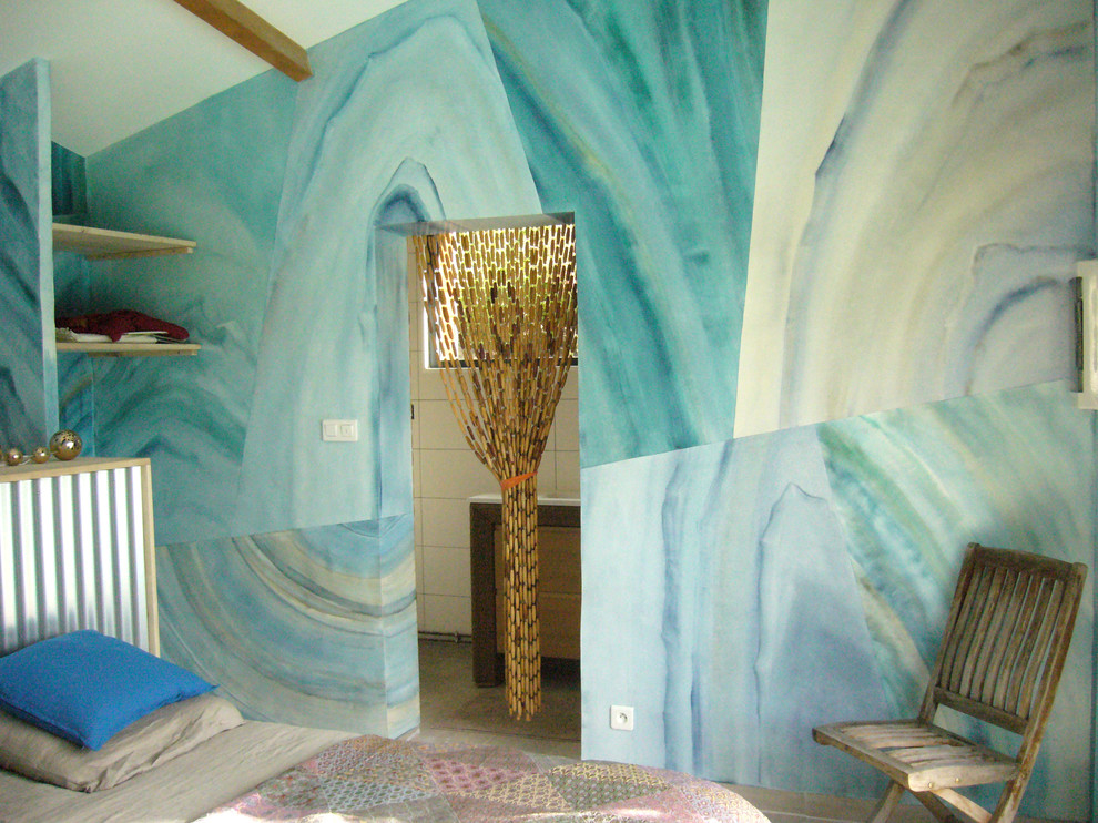 Imagen de dormitorio mediterráneo grande