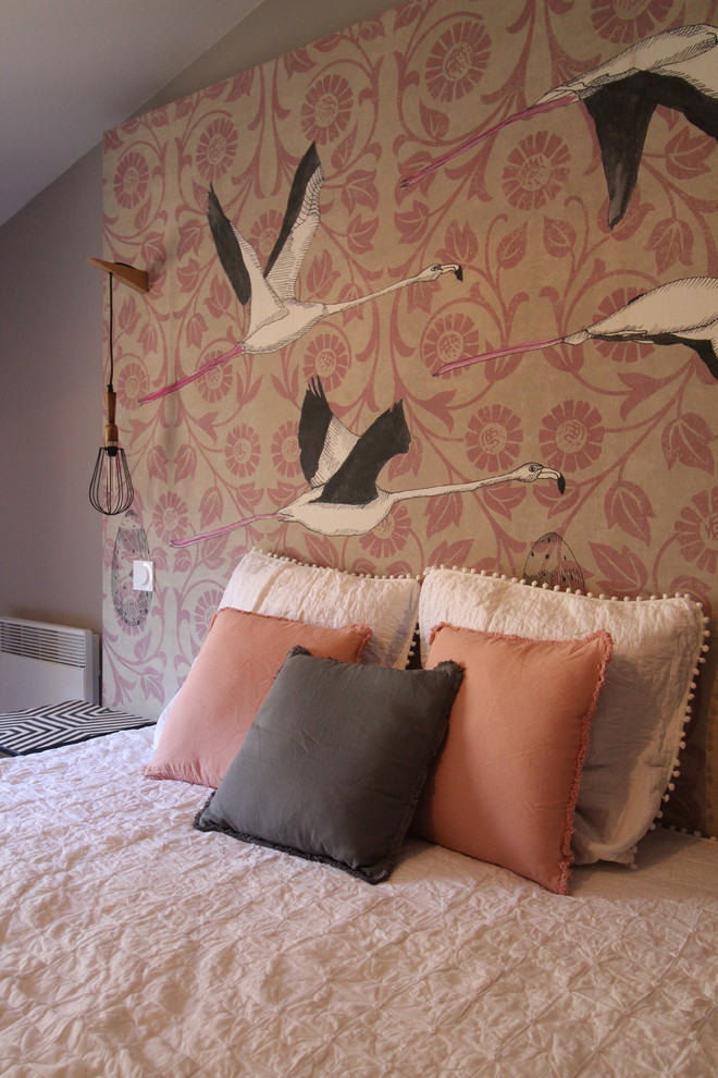 Источник вдохновения для домашнего уюта: спальня в восточном стиле с серыми стенами