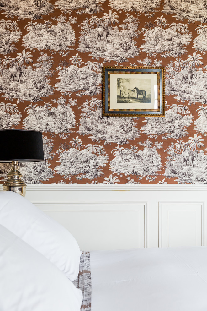 Large victorian guest bedroom in Paris.