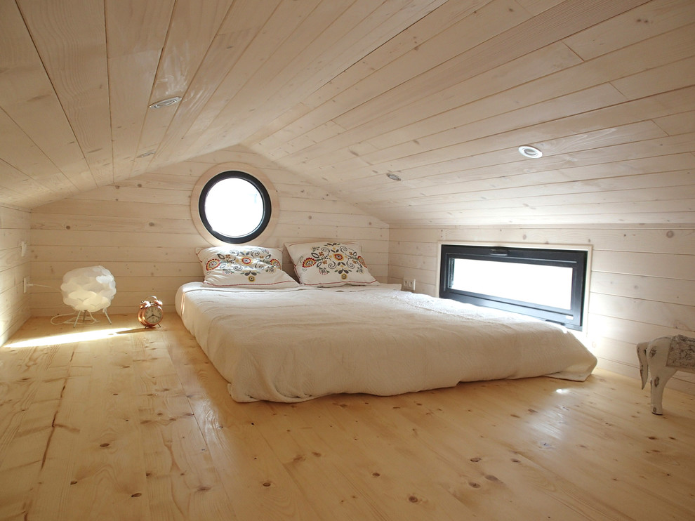 Immagine di una camera da letto nordica