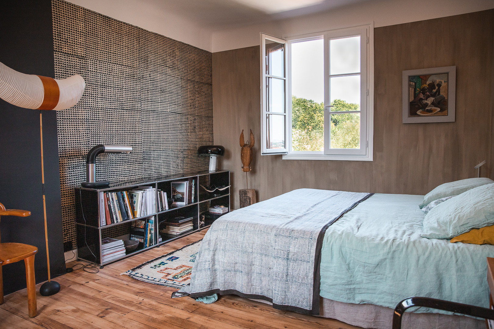 75 photos et idées déco de chambres en bois avec un mur gris - Janvier 2024  | Houzz FR