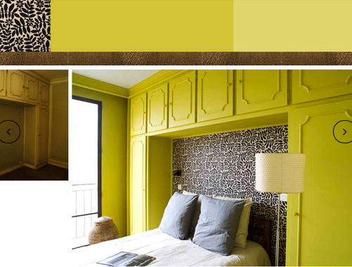 パリにある中くらいなモダンスタイルのおしゃれな主寝室 (黄色い壁、淡色無垢フローリング、茶色い床)