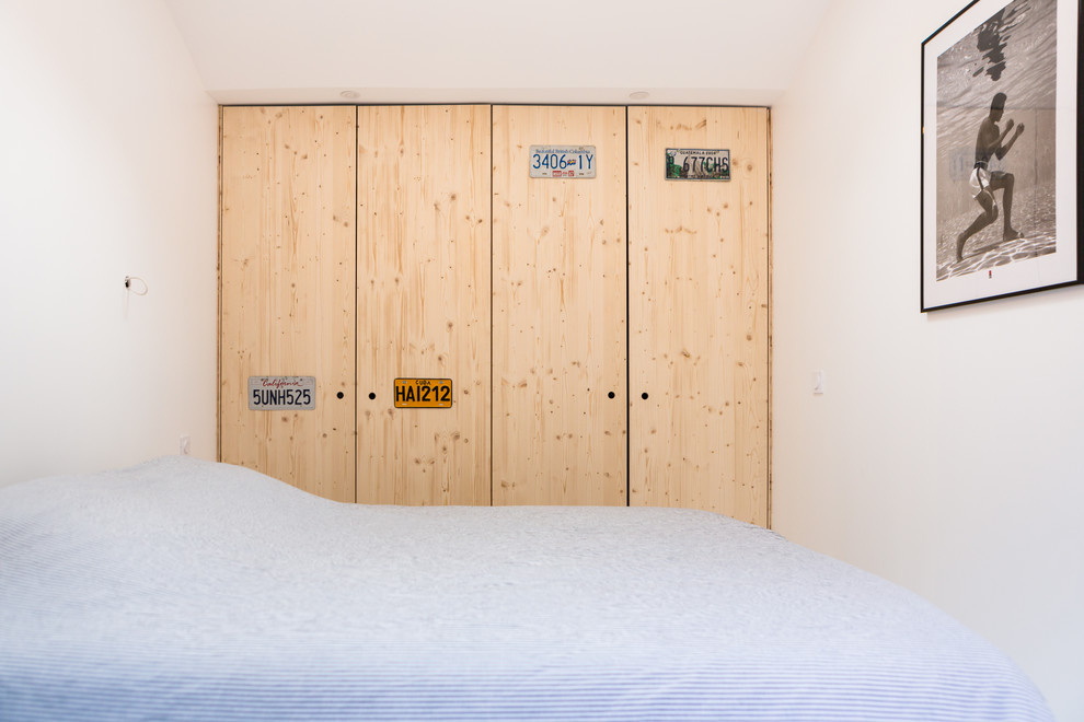 ボルドーにあるコンテンポラリースタイルのおしゃれな寝室のインテリア