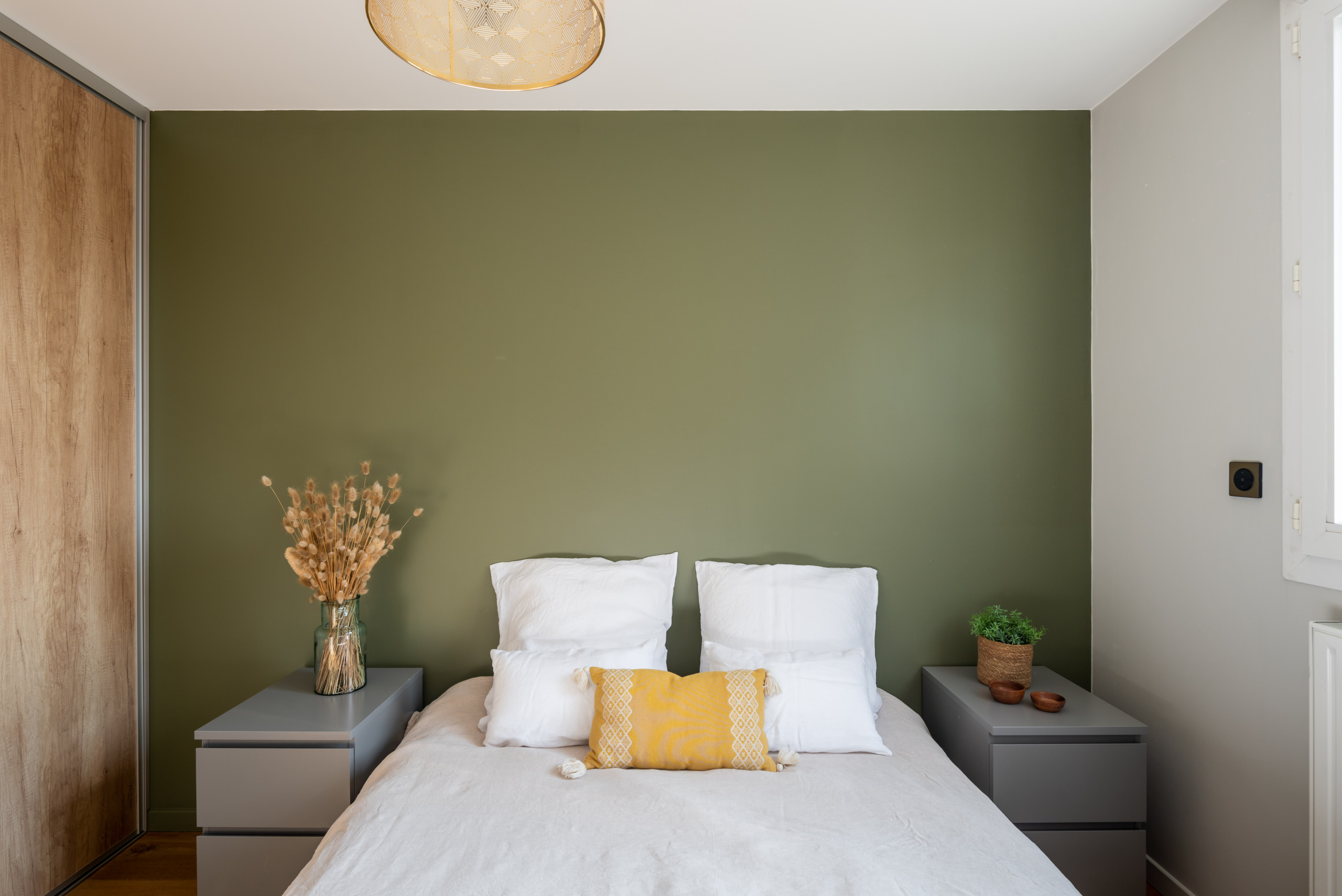 75 photos et idées déco de chambres avec un mur vert - Février