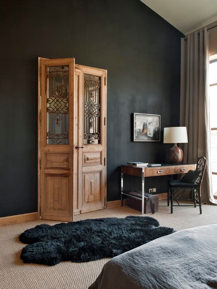 モンペリエにあるコンテンポラリースタイルのおしゃれな寝室のレイアウト