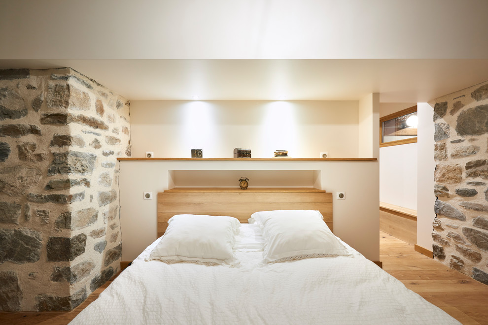 Rénovation dans le Cantal - Transitional - Bedroom - Clermont-Ferrand - by  Atelier Papon Architecture | Houzz