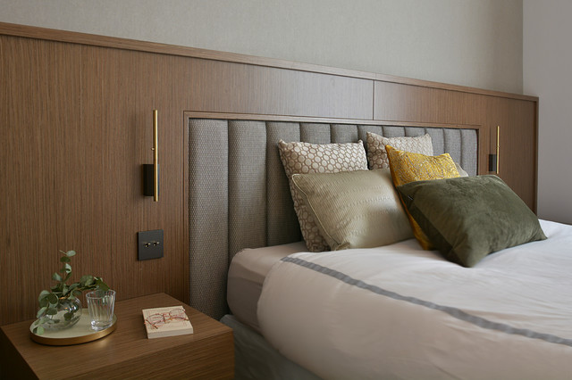 Tête de lit en bois et tissus capitonné, Design sur mesure