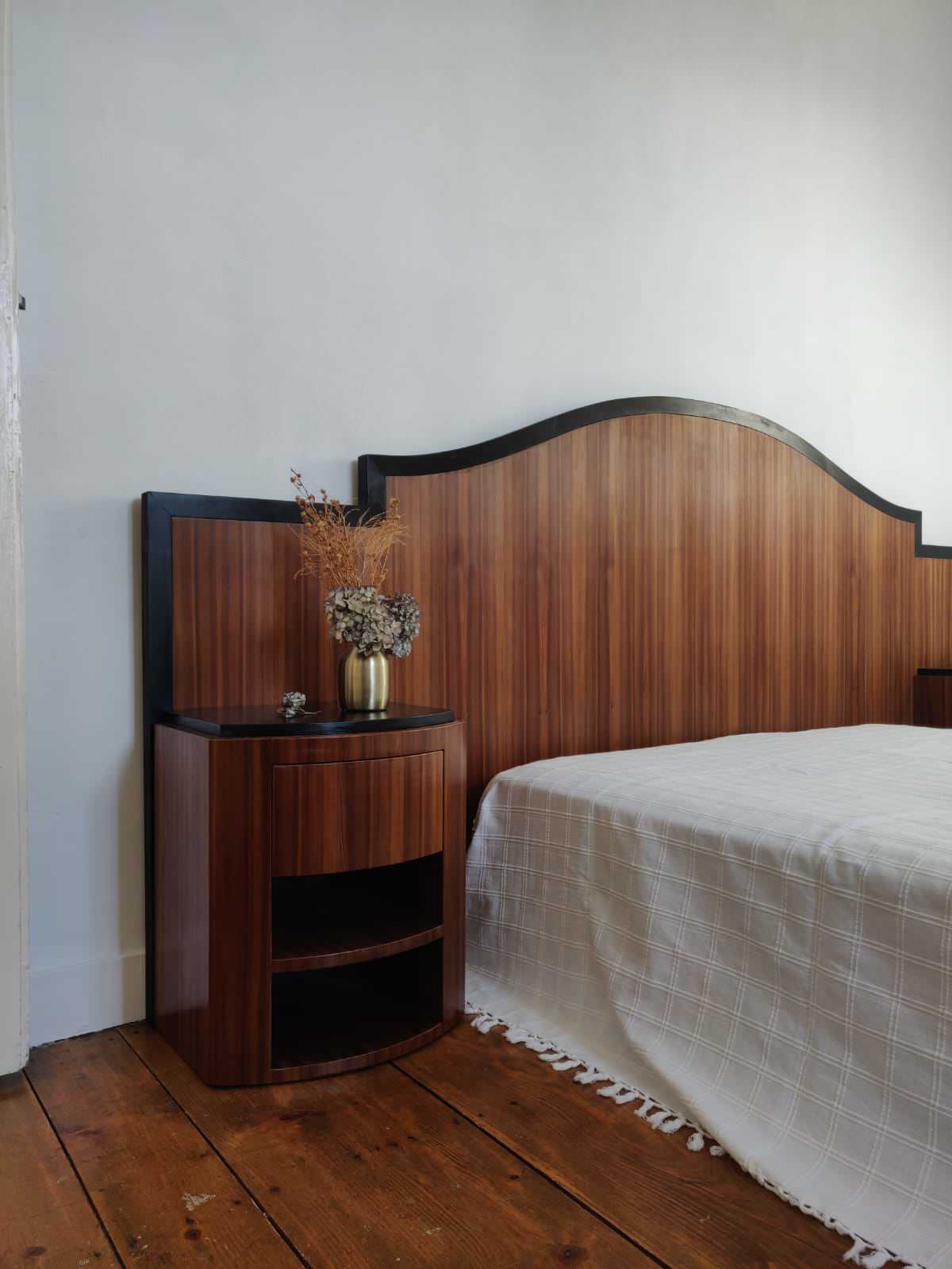 Tête de lit et ses chevets style art deco - Midcentury - Bedroom - Lyon -  by GL Ebénisterie | Houzz