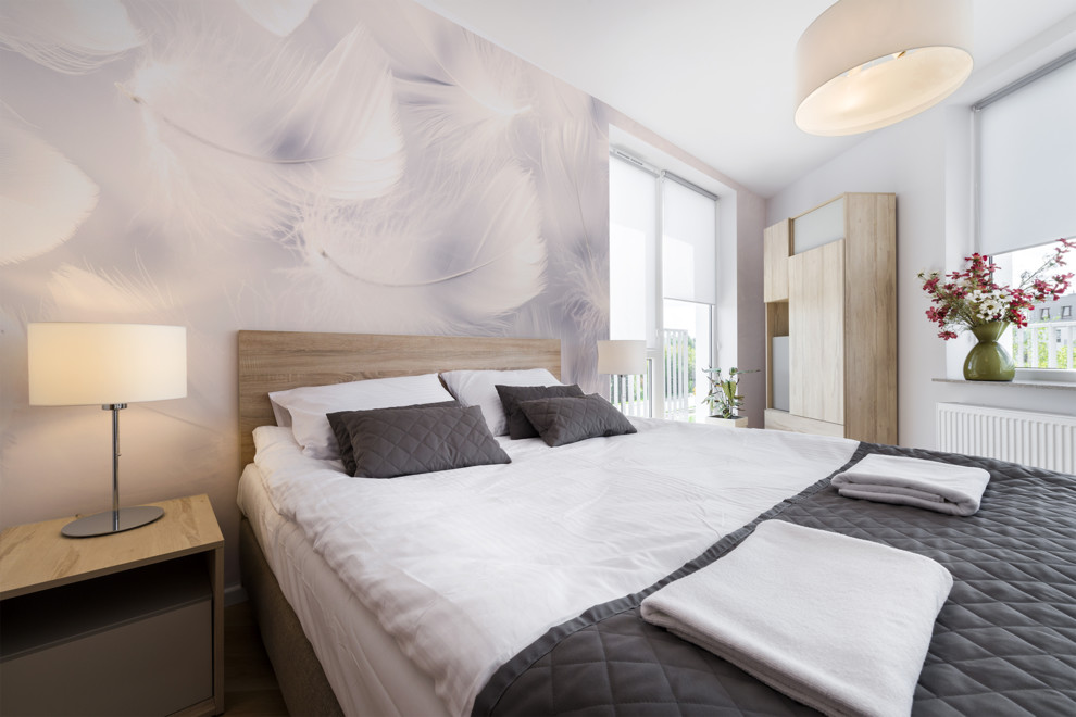 Tête de lit originale avec les papiers peints Plumes - Modern - Bedroom