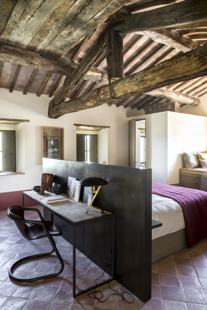 This is an example of a rural bedroom in Paris.