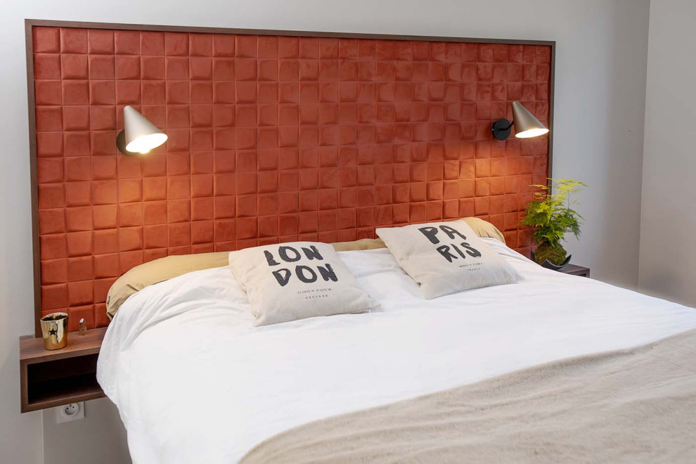 Inspiration for a contemporary bedroom remodel in Nantes