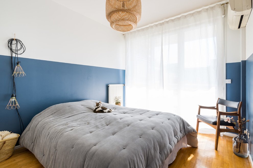 Danish bedroom photo in Lyon