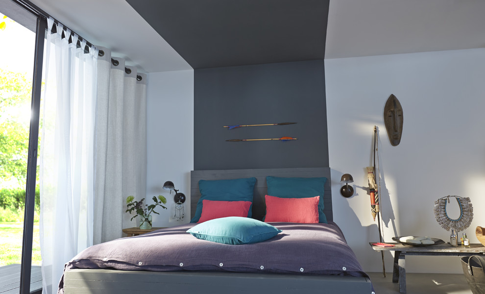 Mittelgroßes Modernes Hauptschlafzimmer mit grauer Wandfarbe in Lille