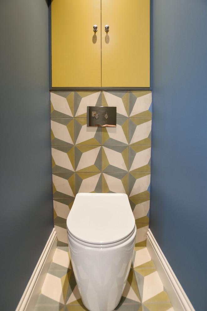 ロンドンにあるコンテンポラリースタイルのおしゃれなトイレ・洗面所の写真