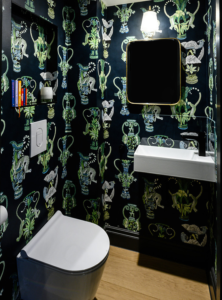 Ispirazione per un piccolo bagno di servizio boho chic con pareti multicolore
