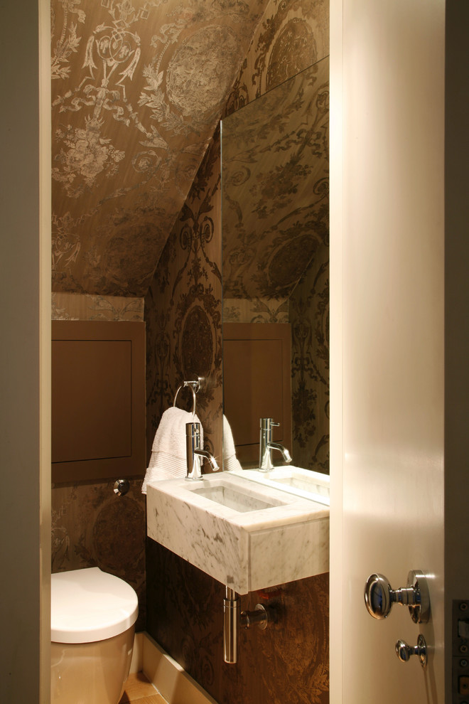 ドーセットにあるコンテンポラリースタイルのおしゃれなトイレ・洗面所の写真