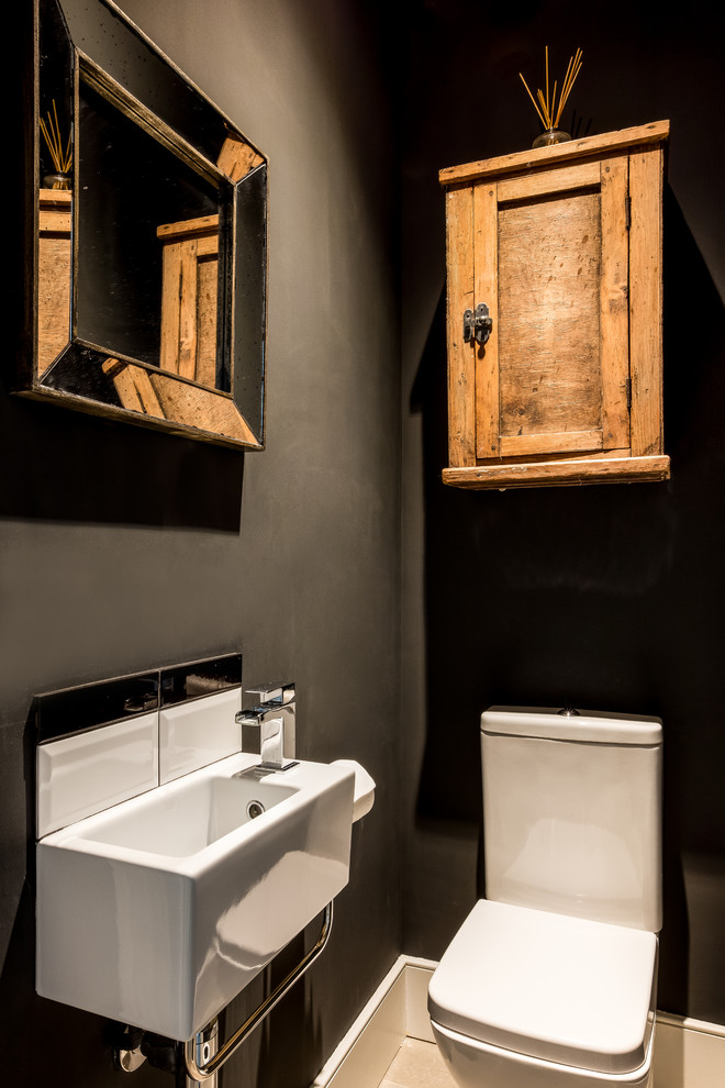 Klassisk inredning av ett toalett