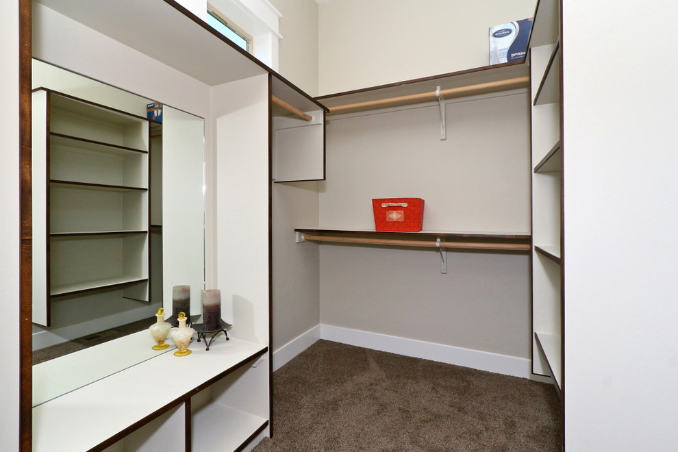Inspiration for a contemporary closet remodel in Boise