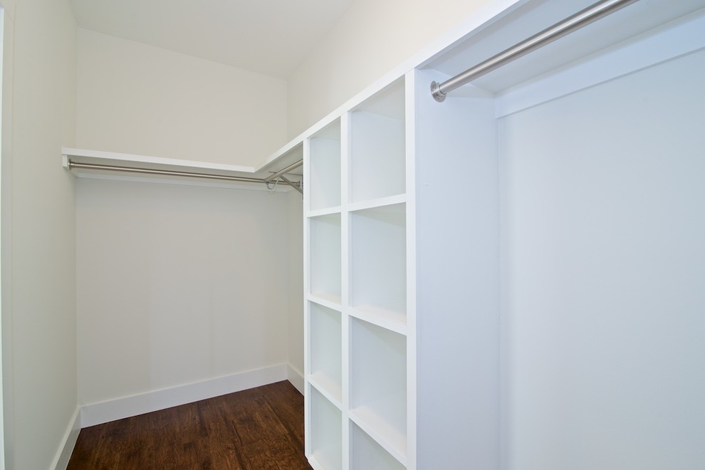 Example of an island style closet design in Jacksonville