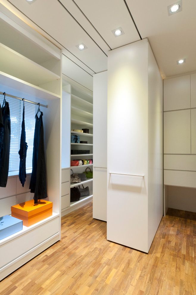 Apartment at Woollerton Park - Singapore - Modern - Closet - Singapore ...