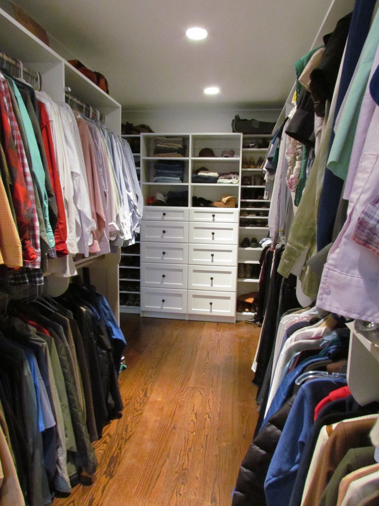 Example of a classic closet design in Atlanta