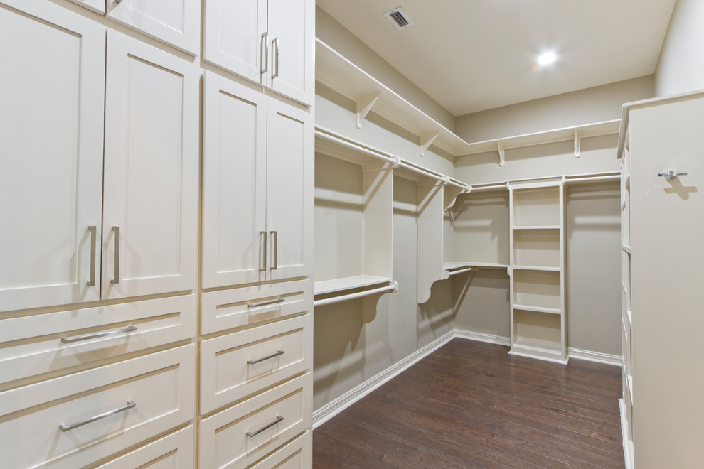 Inspiration for a timeless closet remodel in Austin